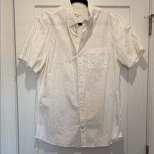 GAP Men's White Short-Sleeve Button-Down Shirt with Chest Pocket